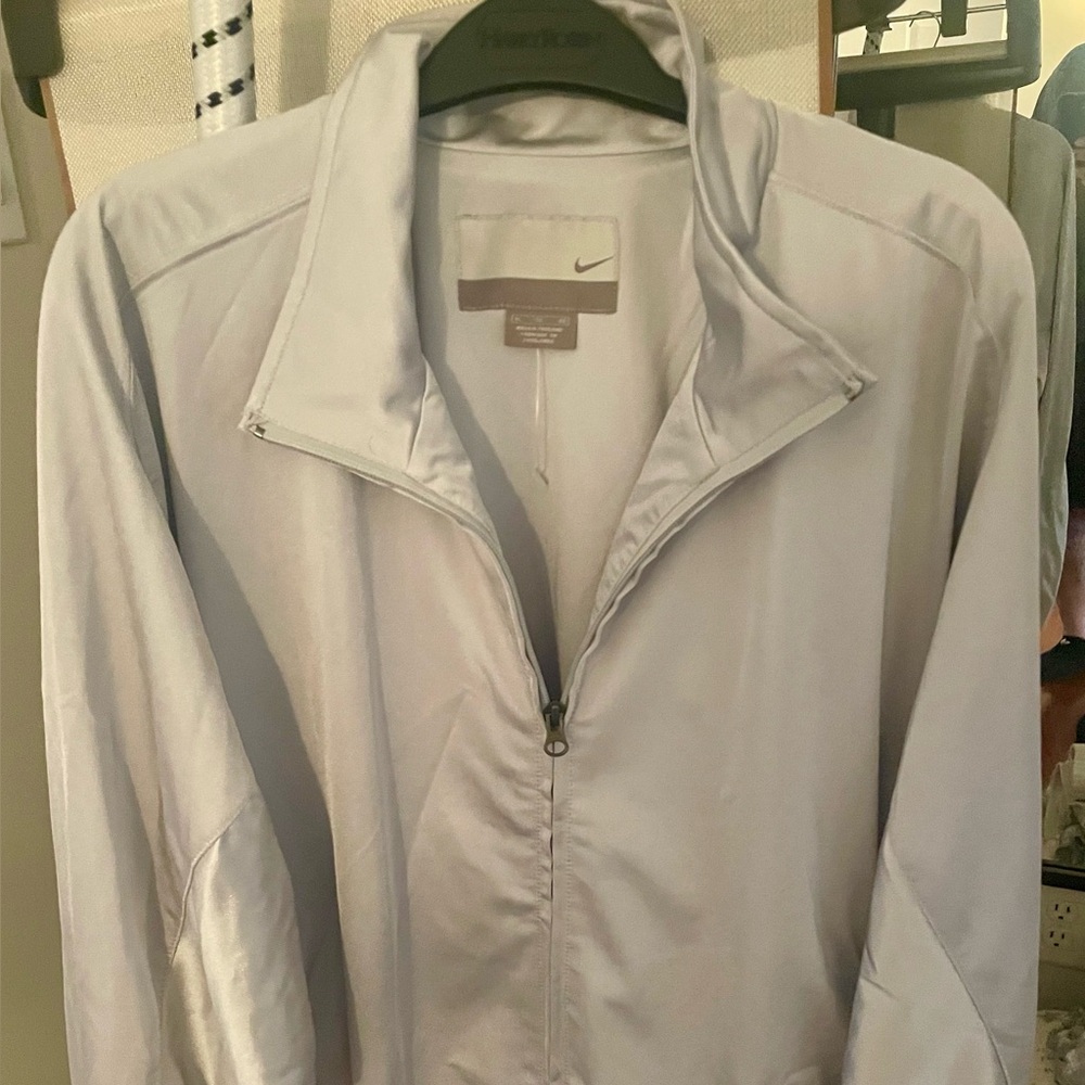 Nike Men’s Light Gray Jacket